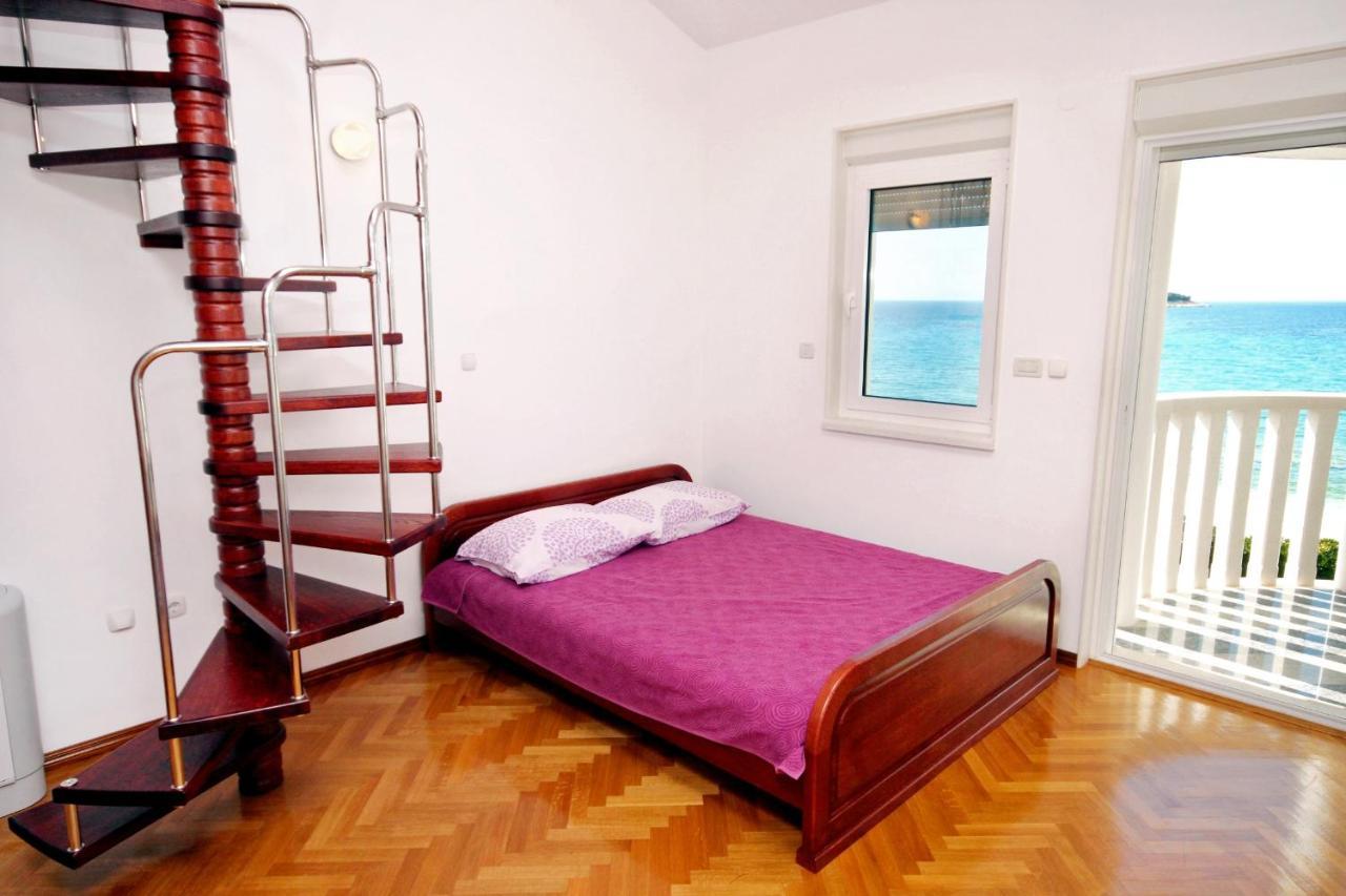 Family Friendly Apartments With A Swimming Pool Rogoznica - 7557 Rogoznica (Sibenik-Knin) Exterior foto
